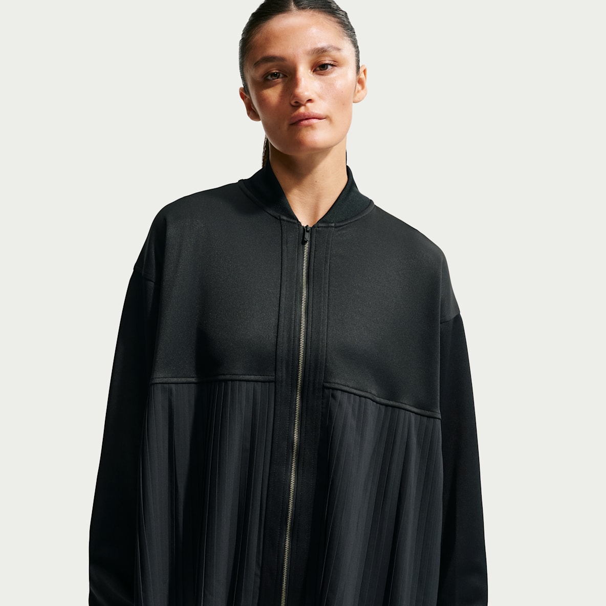 Nike Sportswear Women's Pleated Jacket. Nike IL